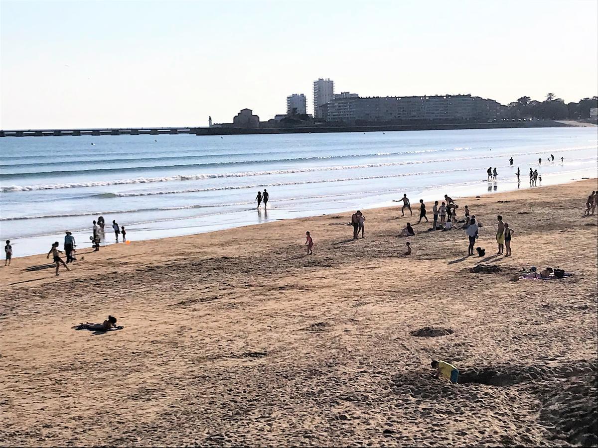 Hotel Du Commerce Les Sables-d'Olonne Ngoại thất bức ảnh